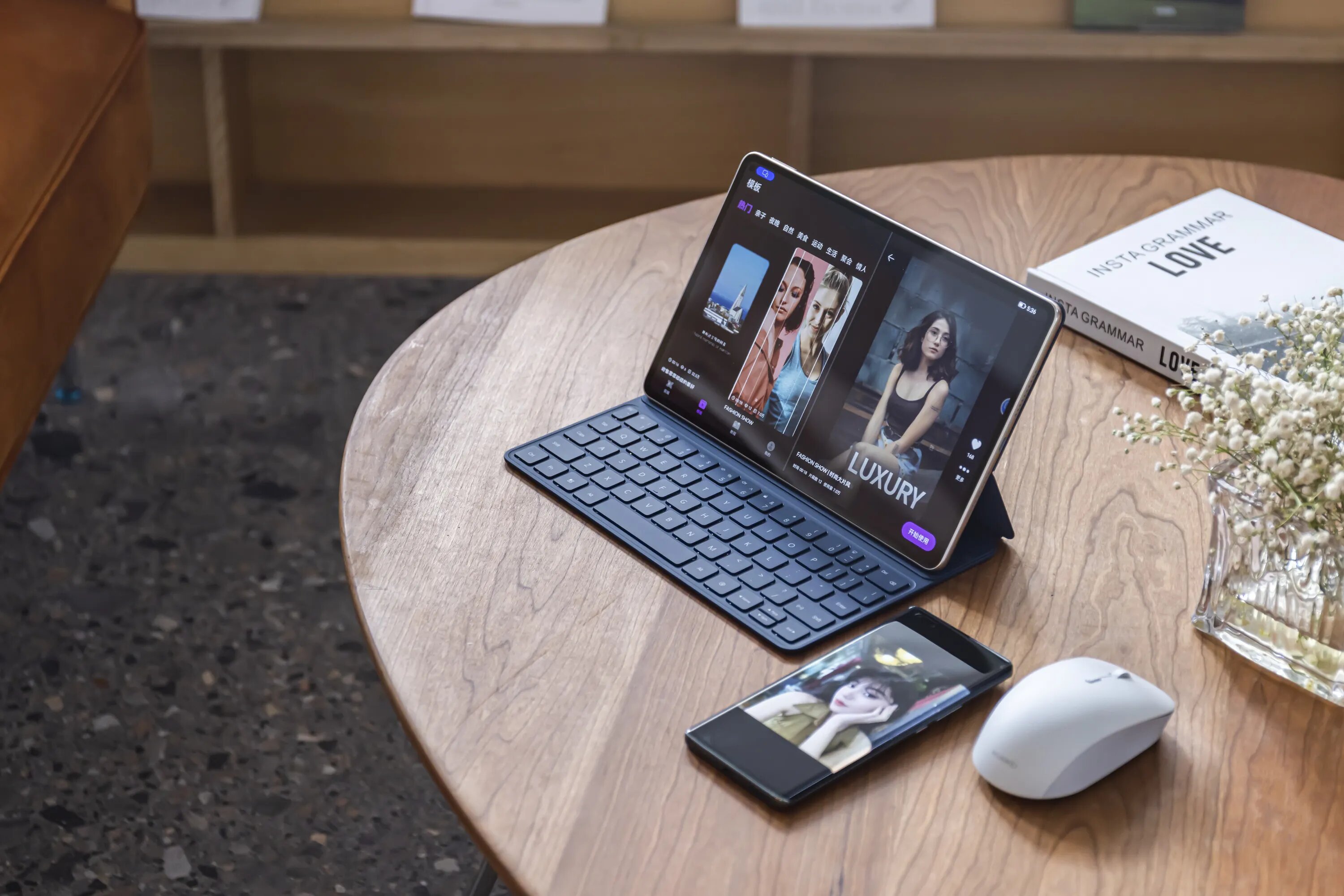Apple Magic Keyboard vs. Smart Folio: Mana yang lebih baik?